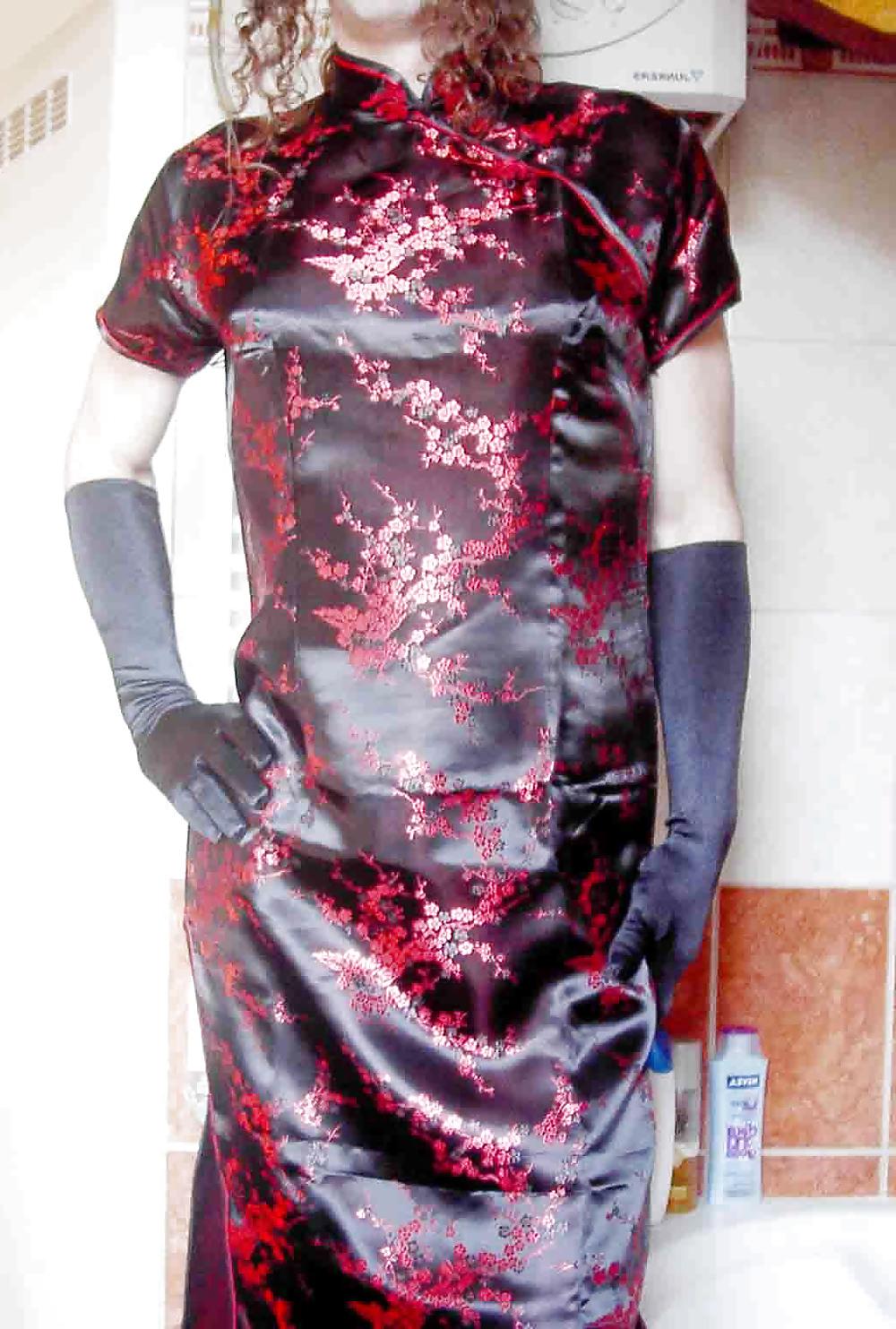25P Some pics from me in satin