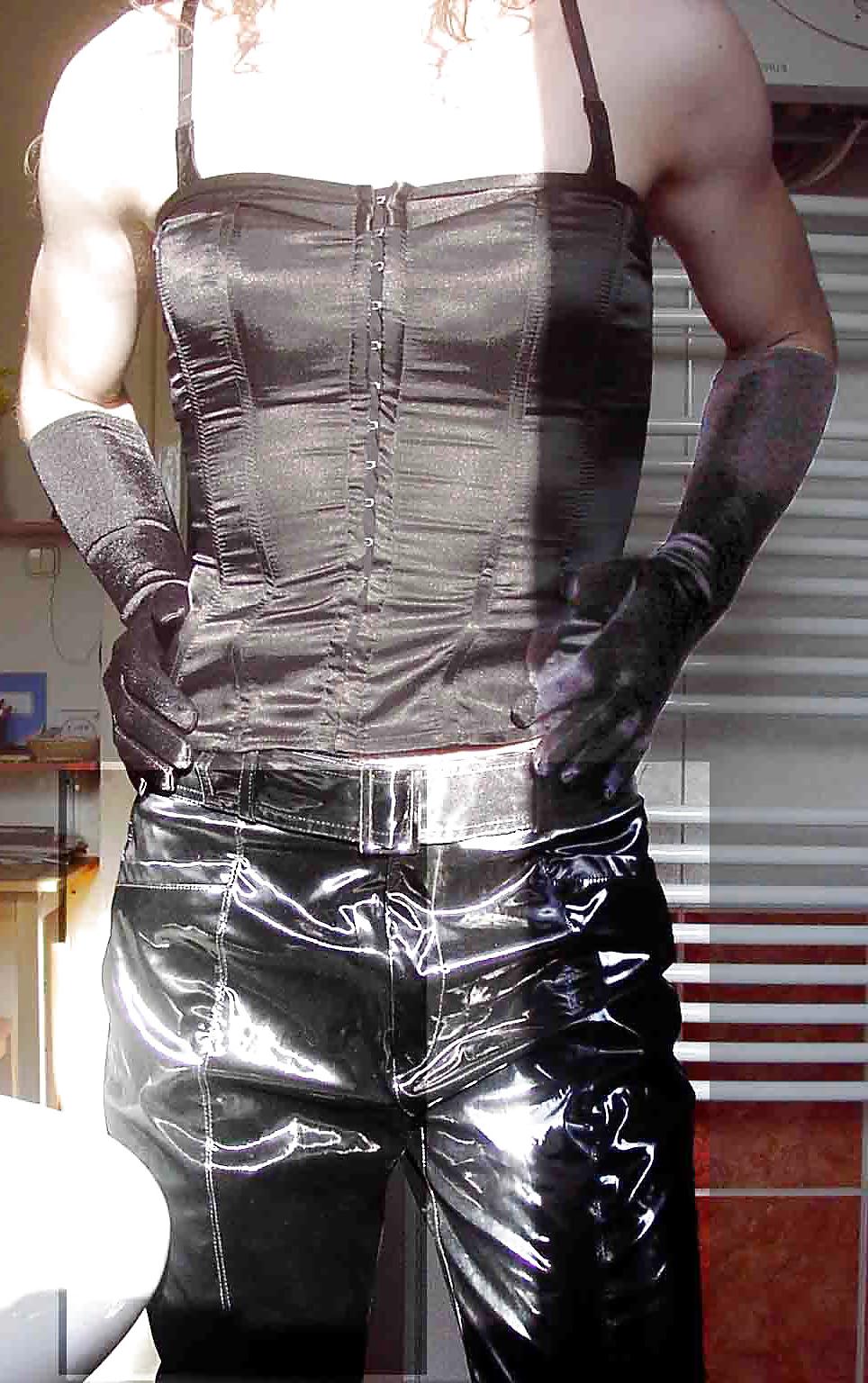 25P Some pics from me in satin