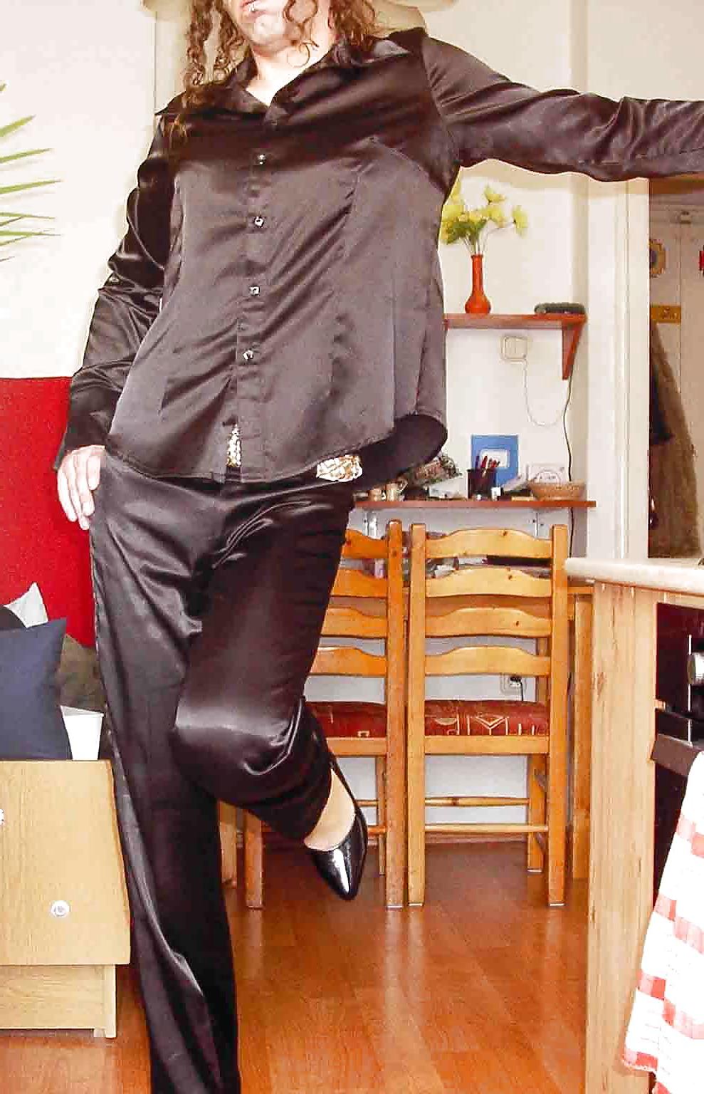 25P Some pics from me in satin