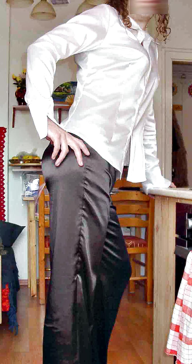25P Some pics from me in satin