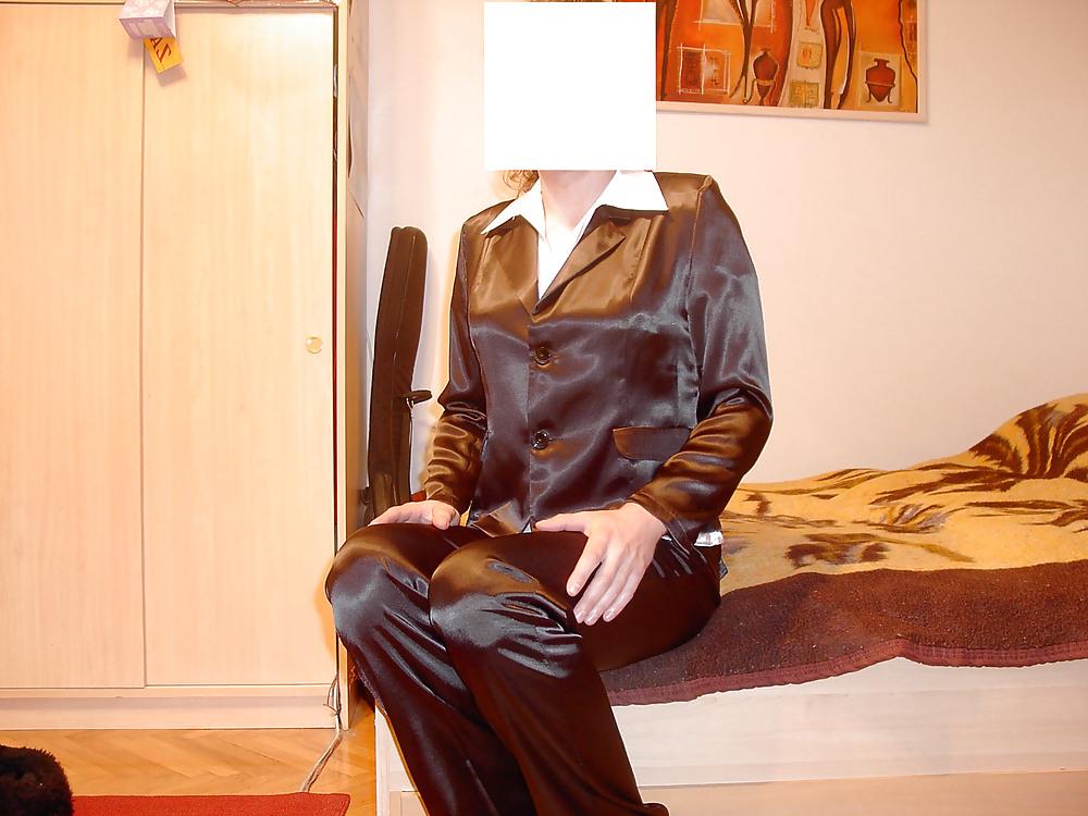 25P Some pics from me in satin