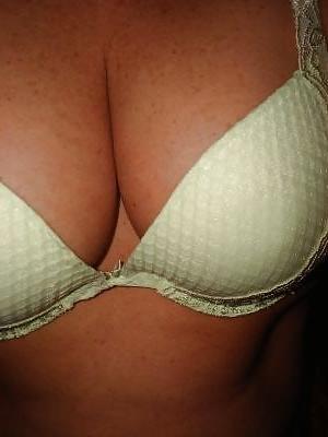 11P Blonde latina milf