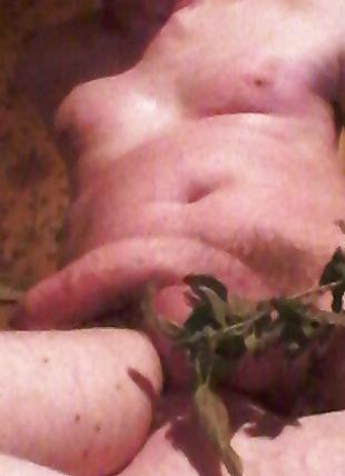 16P Hard nettles punishment punition aux orties bdsm