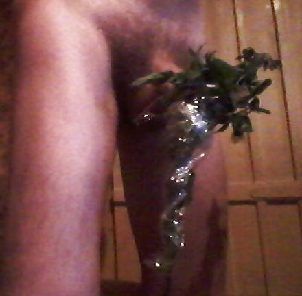 16P Hard nettles punishment punition aux orties bdsm