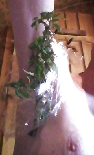 16P Hard nettles punishment punition aux orties bdsm