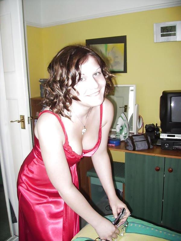 25P Single girl in Satin nighty