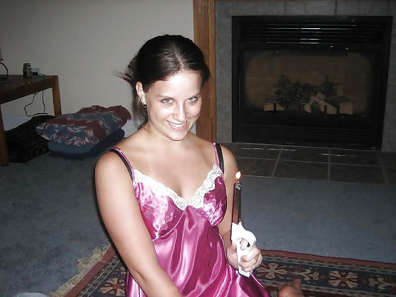 25P Single girl in Satin nighty