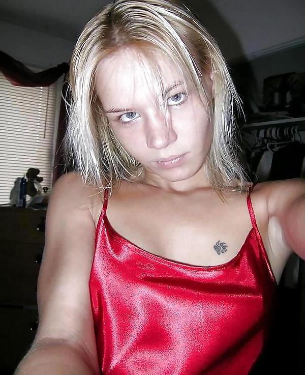 25P Single girl in Satin nighty