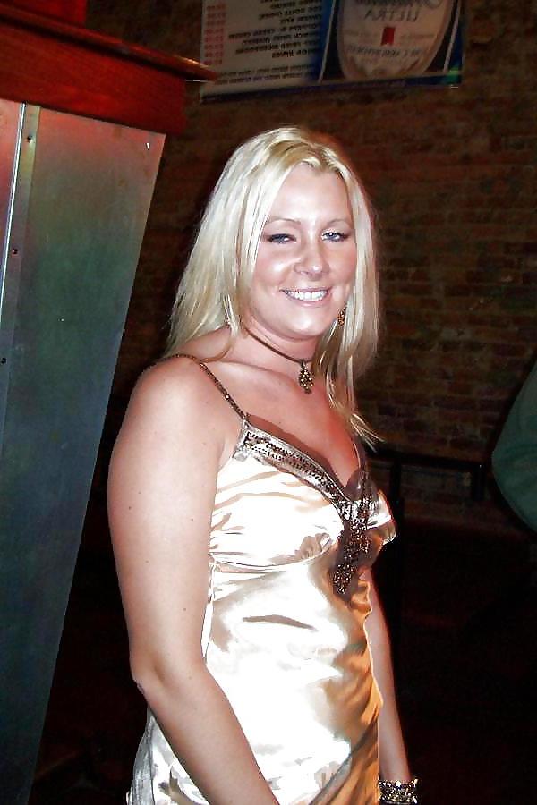 25P Single girl in Satin nighty