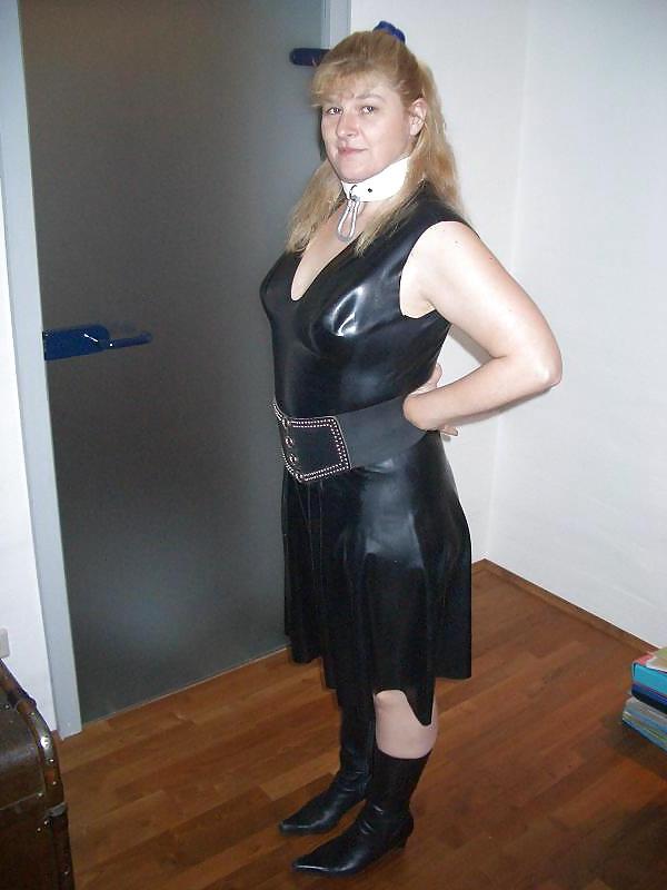 25P Latex cum slut from bonn
