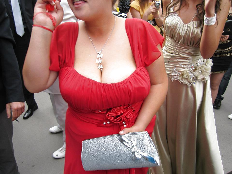 13P Busty Bulgarian Woman 6
