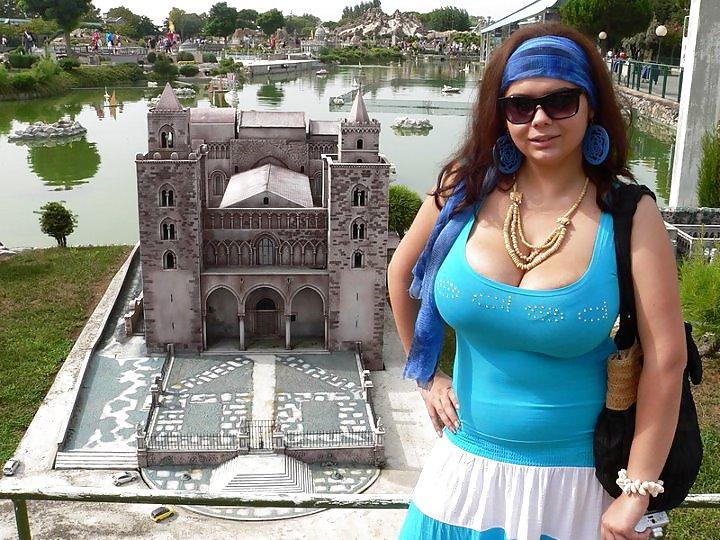 24P Busty Bulgarian Woman 10