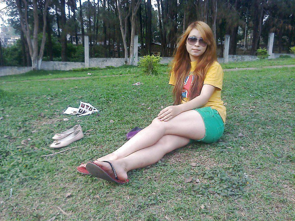 25P Beautiful Hot School and College Girls