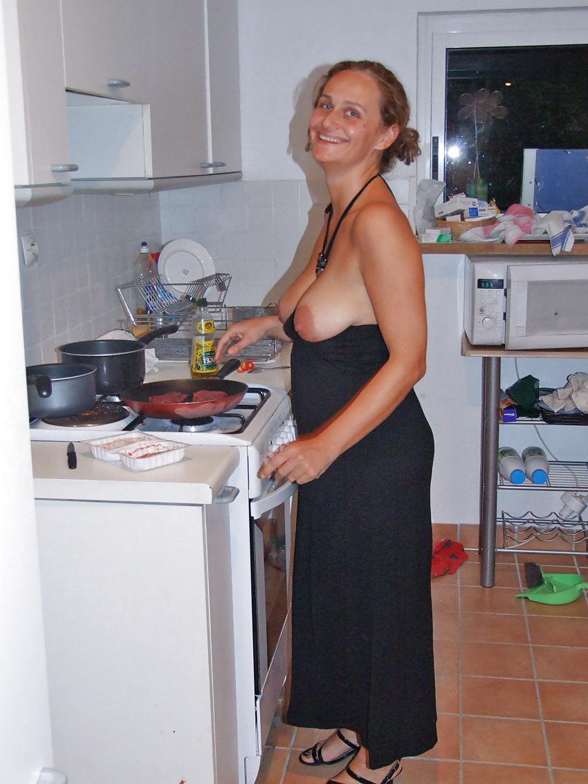 25P Saggy Moms