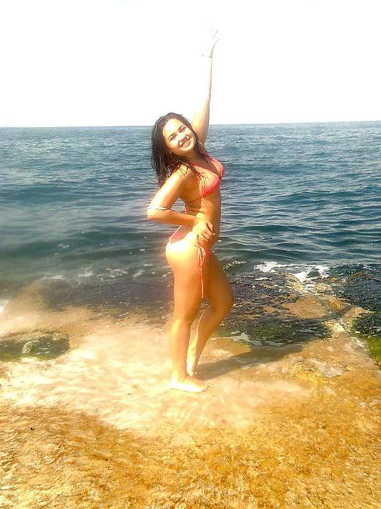 25P Bulgarian amateur girls ass