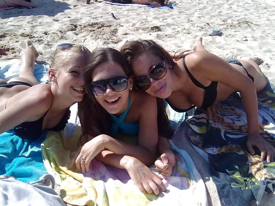 25P Bulgarian amateur girls ass