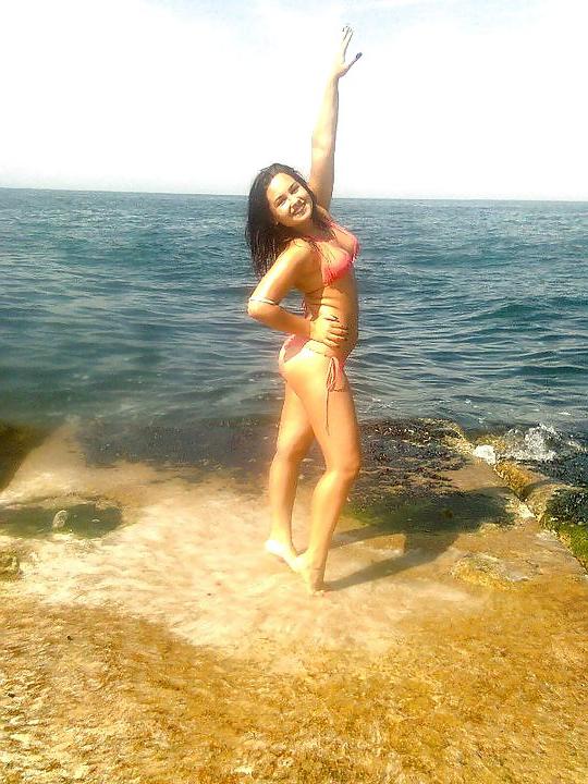 25P Bulgarian amateur girls ass