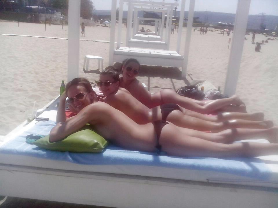25P Bulgarian amateur girls ass