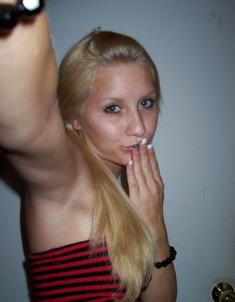 25P Cute teen blue eyes blonde