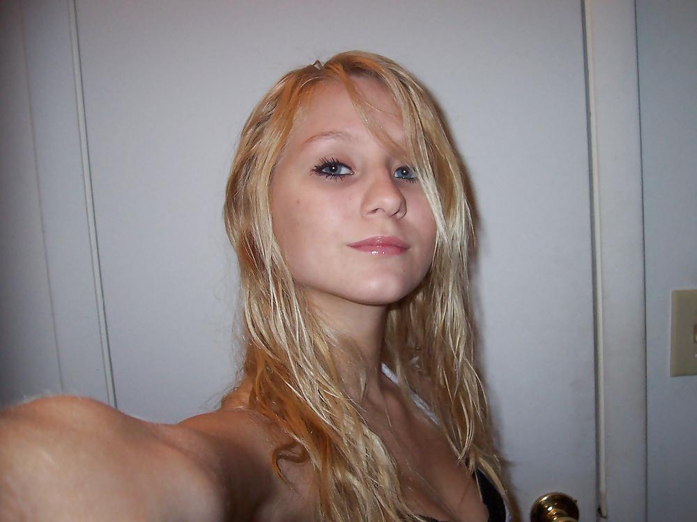 25P Cute teen blue eyes blonde