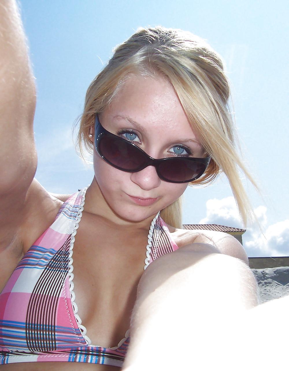 25P Cute teen blue eyes blonde