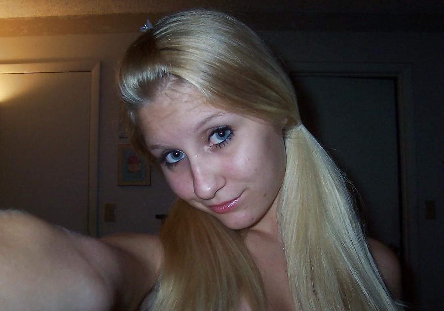 25P Cute teen blue eyes blonde