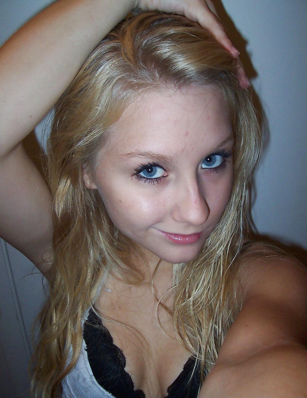 25P Cute teen blue eyes blonde