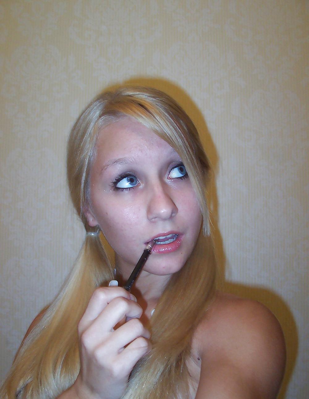 25P Cute teen blue eyes blonde