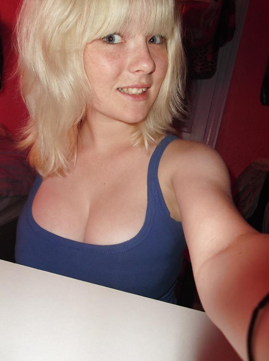 25P Cute teen blue eyes blonde