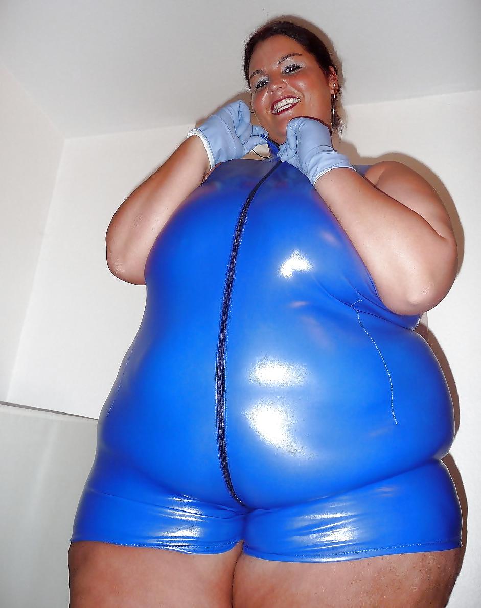 14P BBW mature femdom pvc latex leather strapon 02