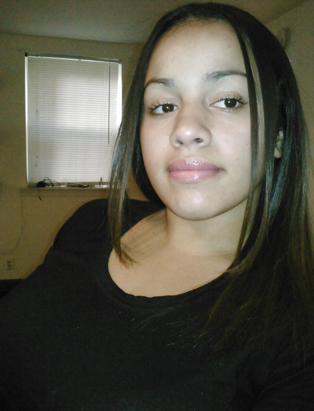 8P Latina Women: Selfies Vol 2