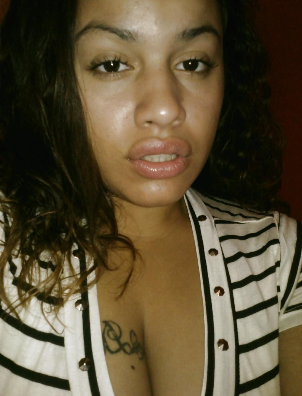 8P Latina Women: Selfies Vol 2
