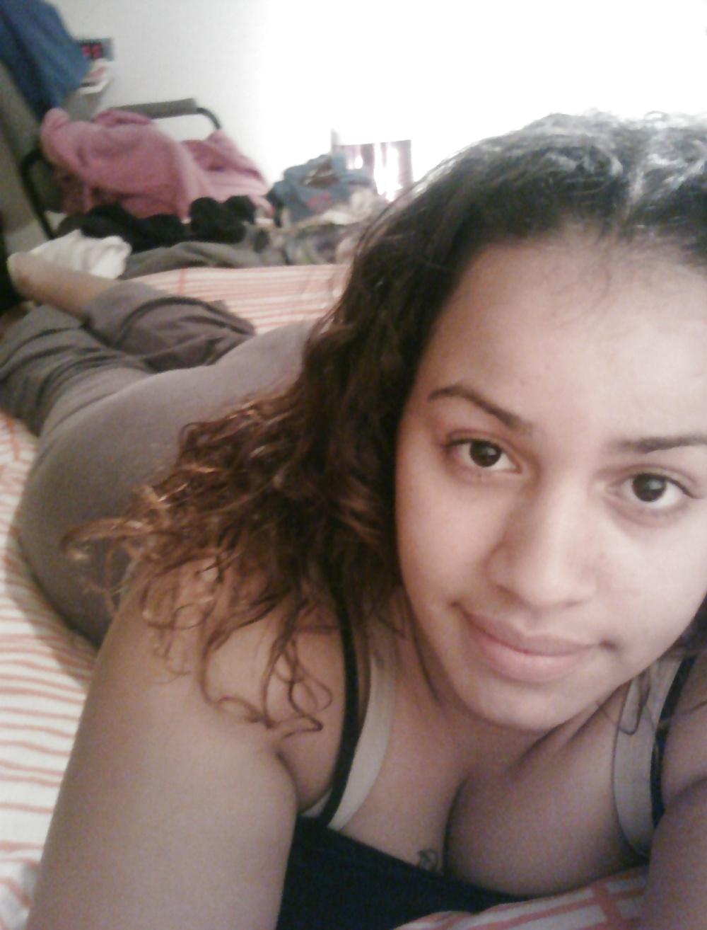 8P Latina Women: Selfies Vol 2