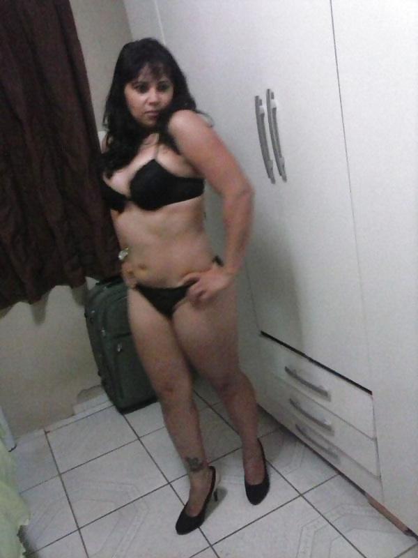 10P Sexy milf latina