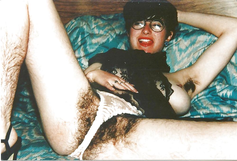 25P Hairy women 51