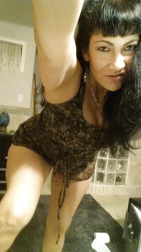 20P MILF-Latina