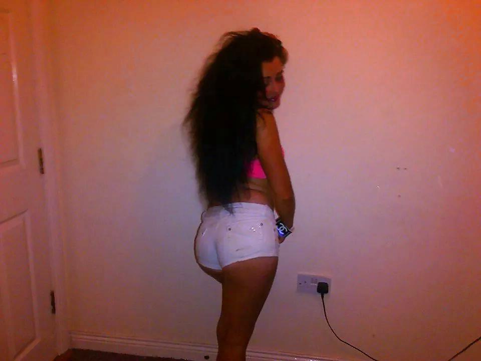 13P Naughty Gypsy Wanking