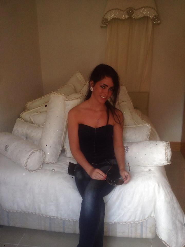 13P Naughty Gypsy Wanking