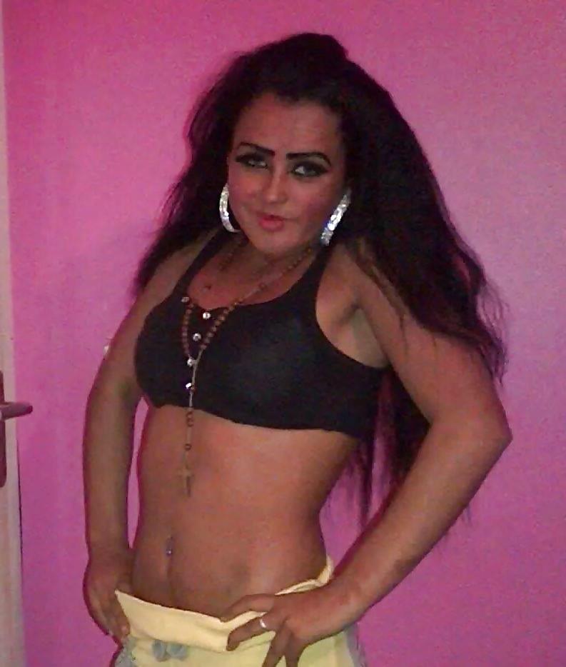 13P Naughty Gypsy Wanking