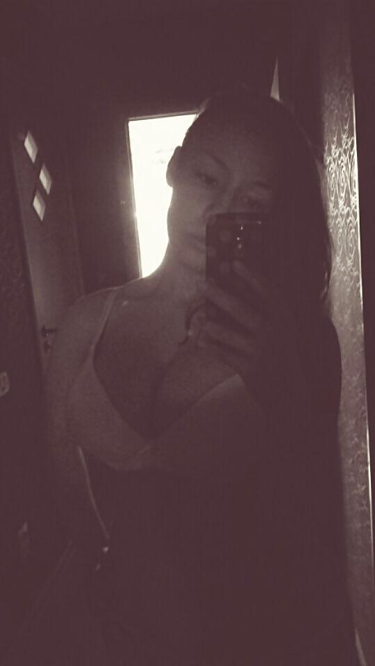 24P Dasha, Russian Teen Girl Selfshots (18+)