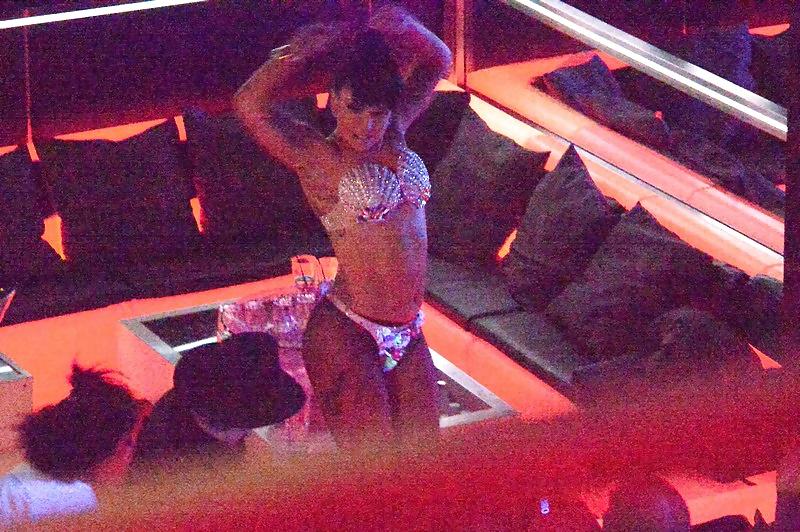 10P Lady Gaga Dancing At A Club In A Thong