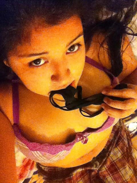 25P Anika 19yr old
