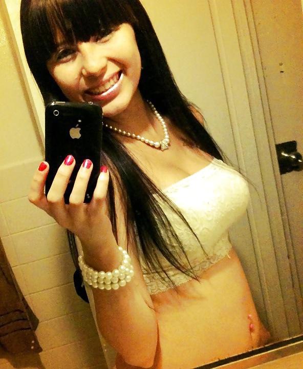 25P Sexy Latina MILF With Tattoos 