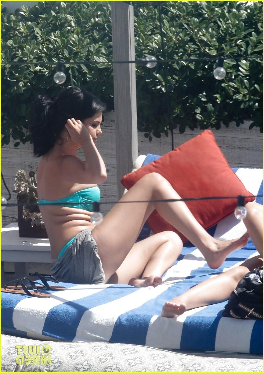 25P Selena Gomez - Hot Bikini Pics of a Latin Teen Slut