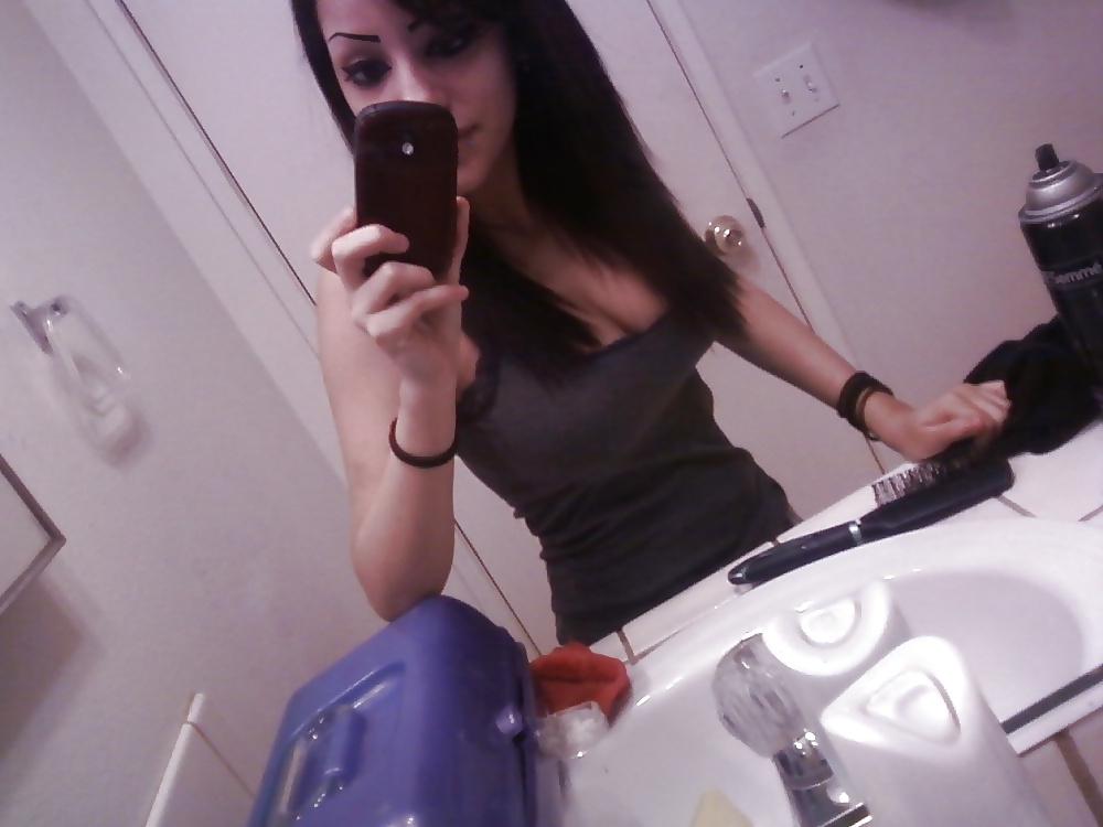 25P Latina Teen with big tits takes private nudes