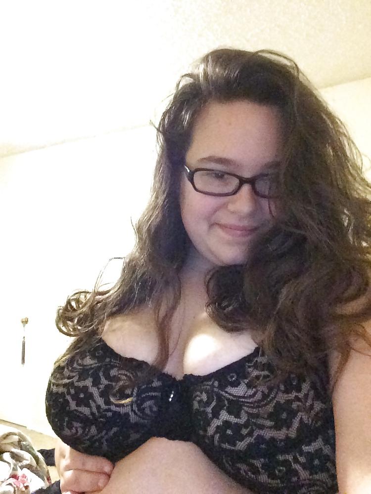 13P Sexy Wife in Lingerie 