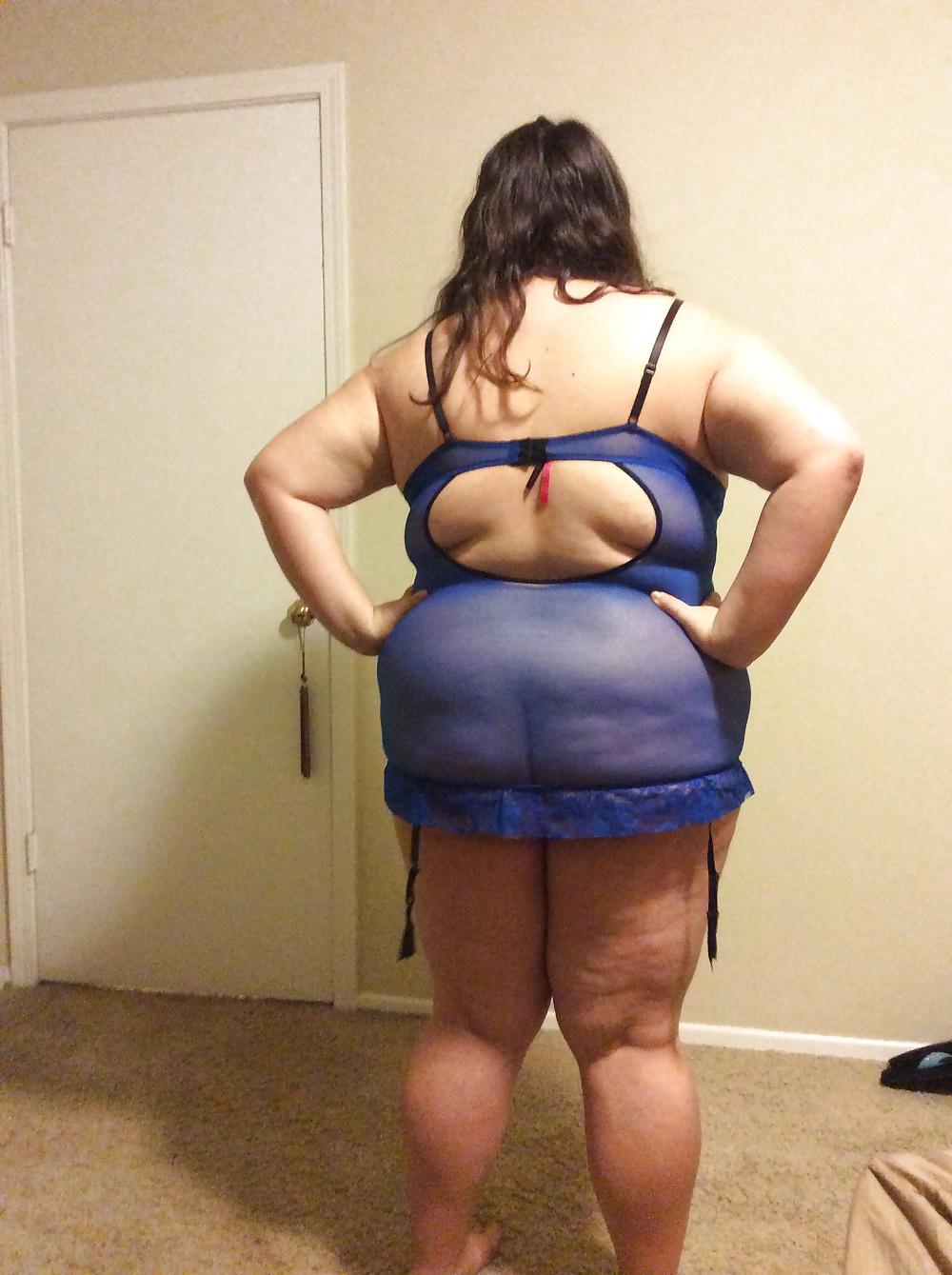 13P Sexy Wife in Lingerie 