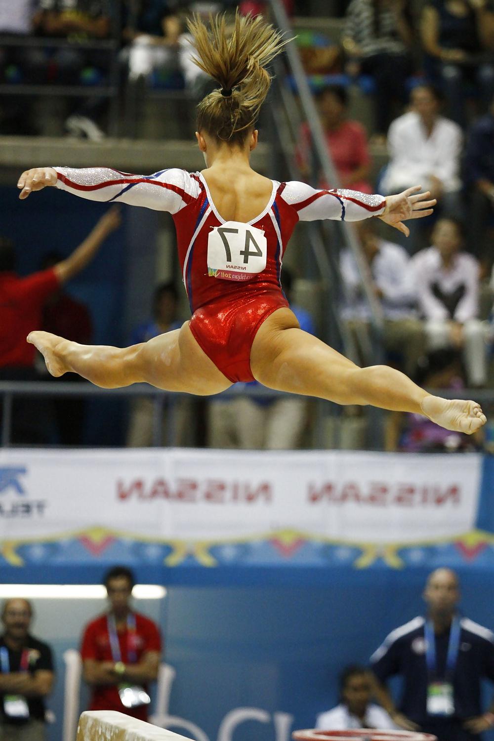 25P Shawn Johnson - Lil Gymnast Hottie