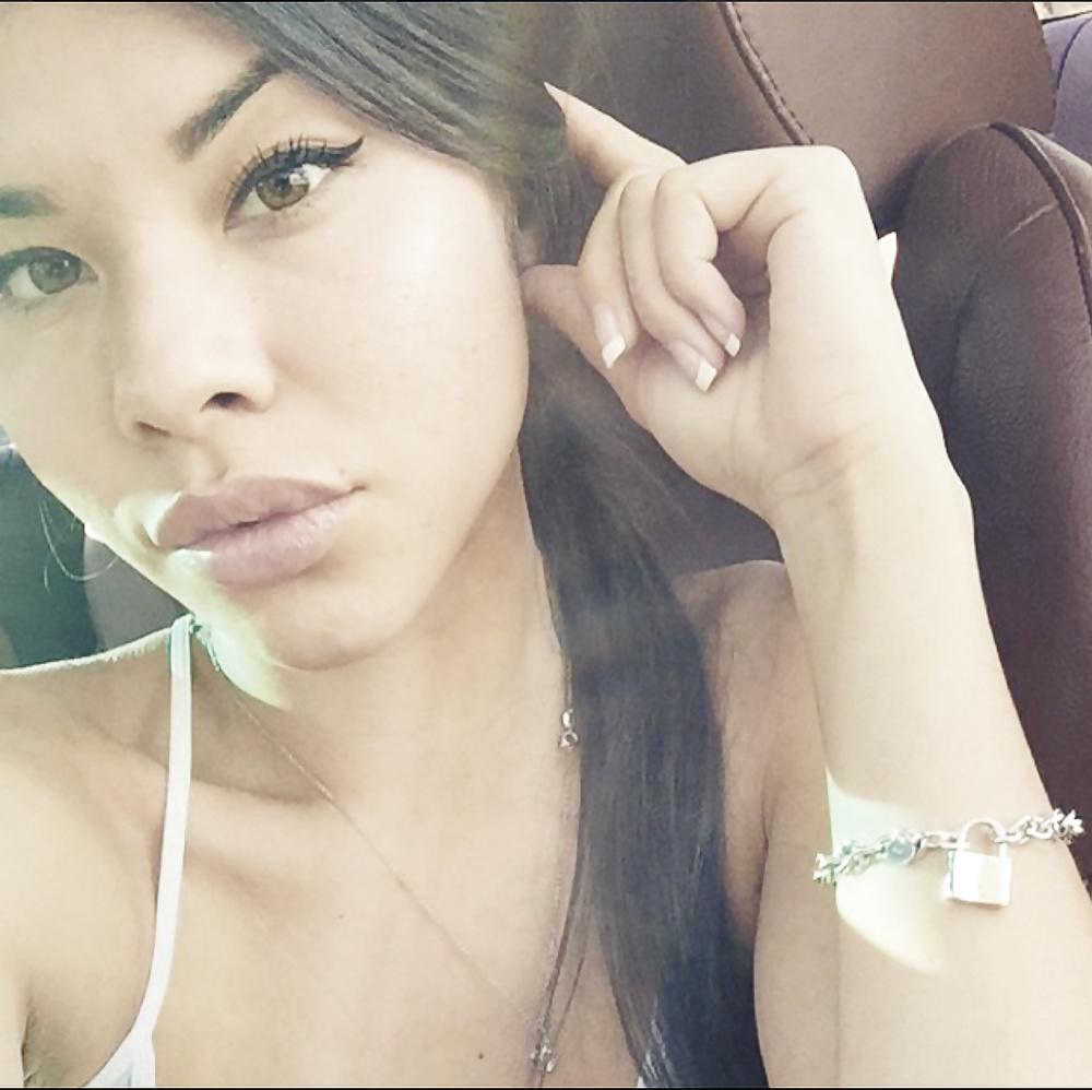25P HOW WOULD YOU FUCK THIS LATINA TEEN