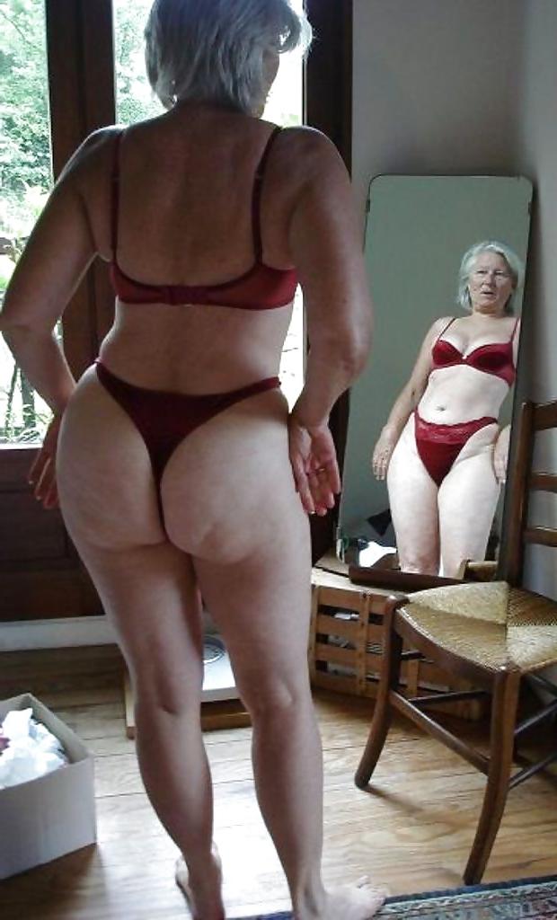 25P Webtastic Special: Granny Time Vol.210